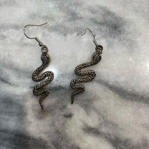 Silver snake dangling earrings